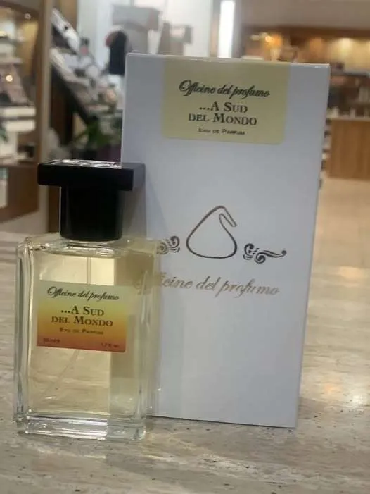 Eau de parfum …A sud del mondo Officine del profumo Marcoccia