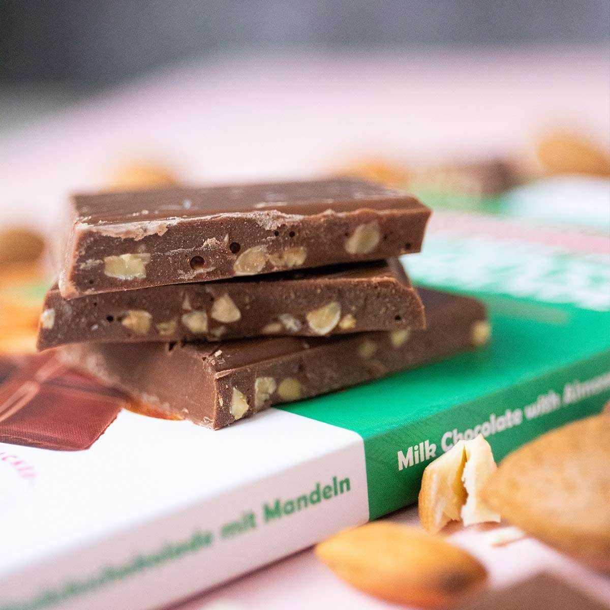 Cioccolato keto al latte con mandorle | 40% di cacao 125gr - immagine 3