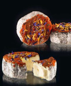 Il Garibaldino (tre latti – carbone vegetale, farina di pomodoro e fiori) Formaggio Fresco “Il Mangiar Bene”